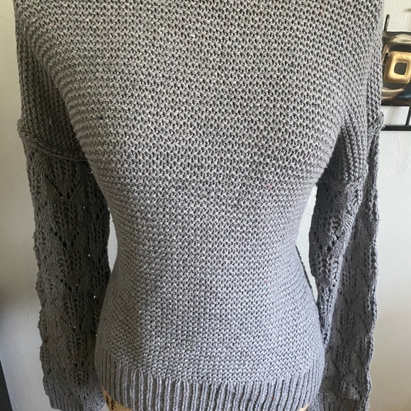 Turtleneck Sweater in various sizes - Picture 4 of 8